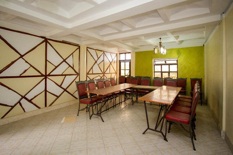 Three Ways Hotel Найваша Екстериор снимка