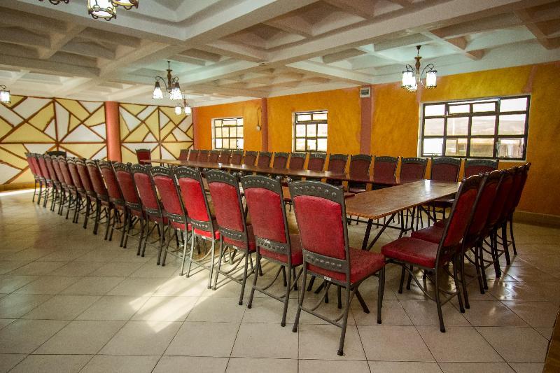 Three Ways Hotel Найваша Екстериор снимка