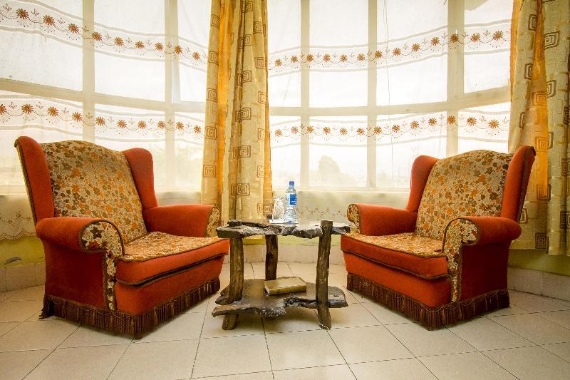 Three Ways Hotel Найваша Екстериор снимка